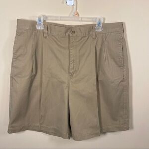 Austin‎ Clothing Co Khaki Dart Front Shorts Size 40